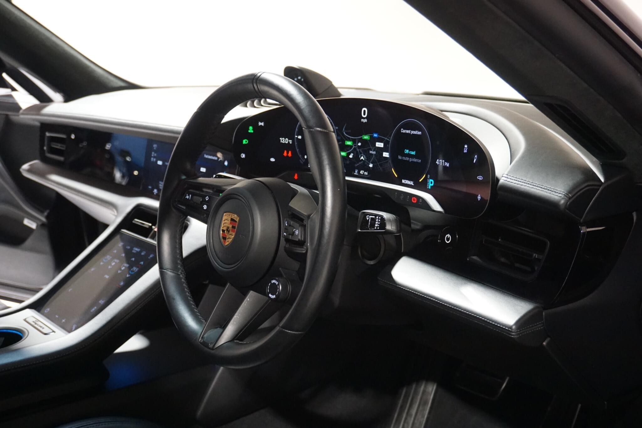 Porsche Taycan Performance Plus 93.4kWh Turbo Saloon 4dr Electric Auto 4WD (680 ps)